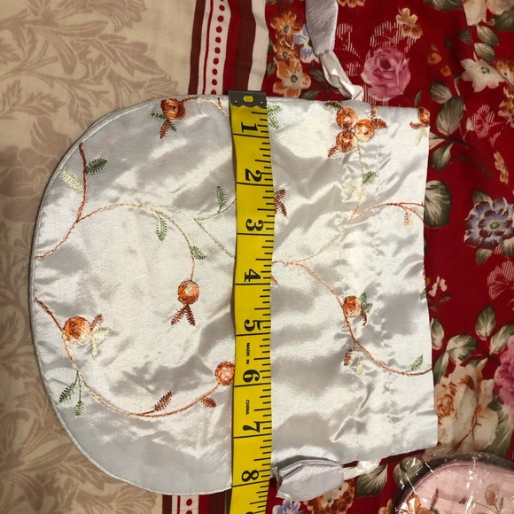 Indian party wear clutch - Picture 4 of 4